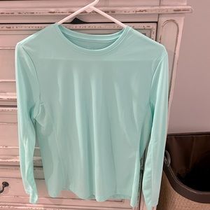 HUK WOMENS ICON X SOLID LONG SLEEVE SHIRT, NWOT